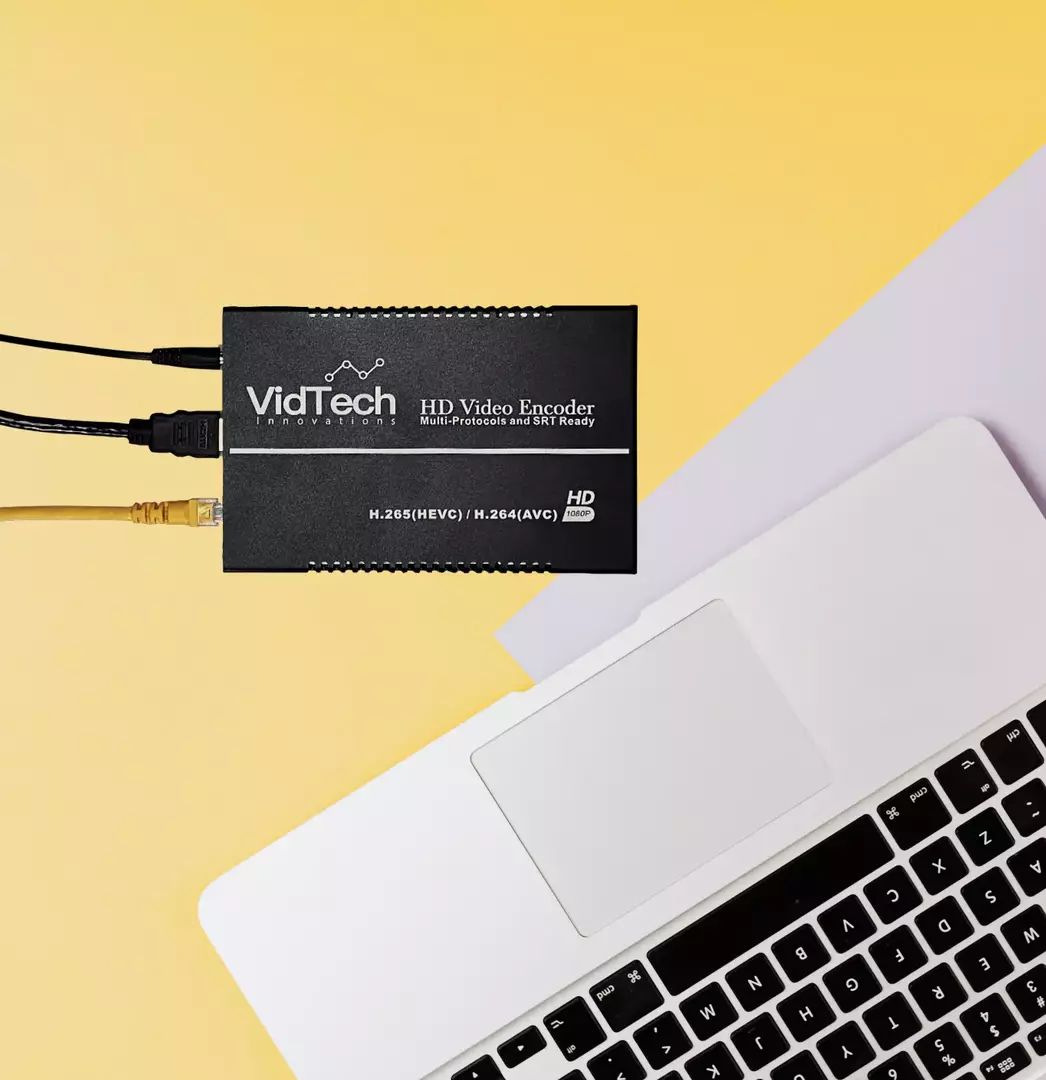 VidTech VTB-NE100P size compare with mac